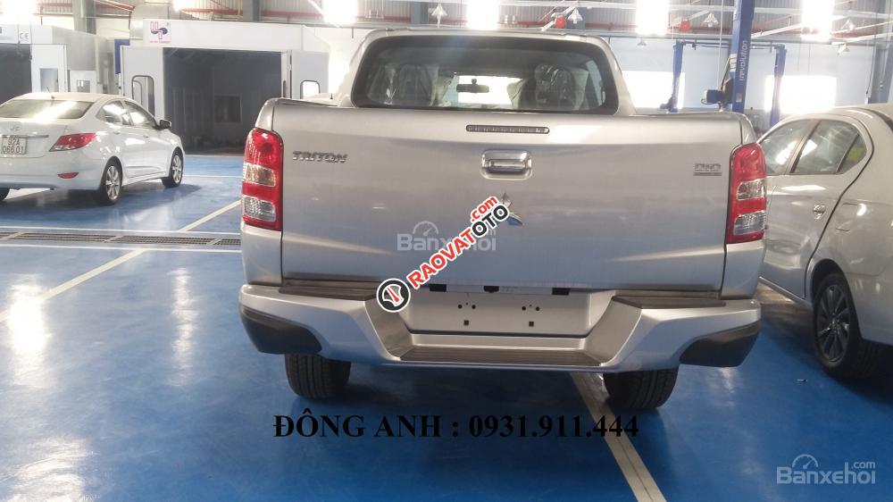 Cần bán xe Mitsubishi Triton 1 cầu, số sàn, màu bạc, nhập khẩu - LH: Đông Anh - 0931911444-4