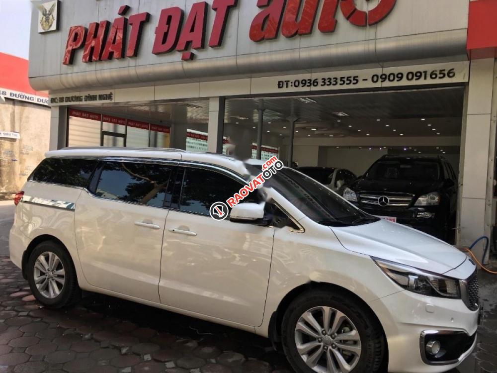 Bán ô tô Kia Sedona 2.2L DATH 2016, màu trắng số tự động-3