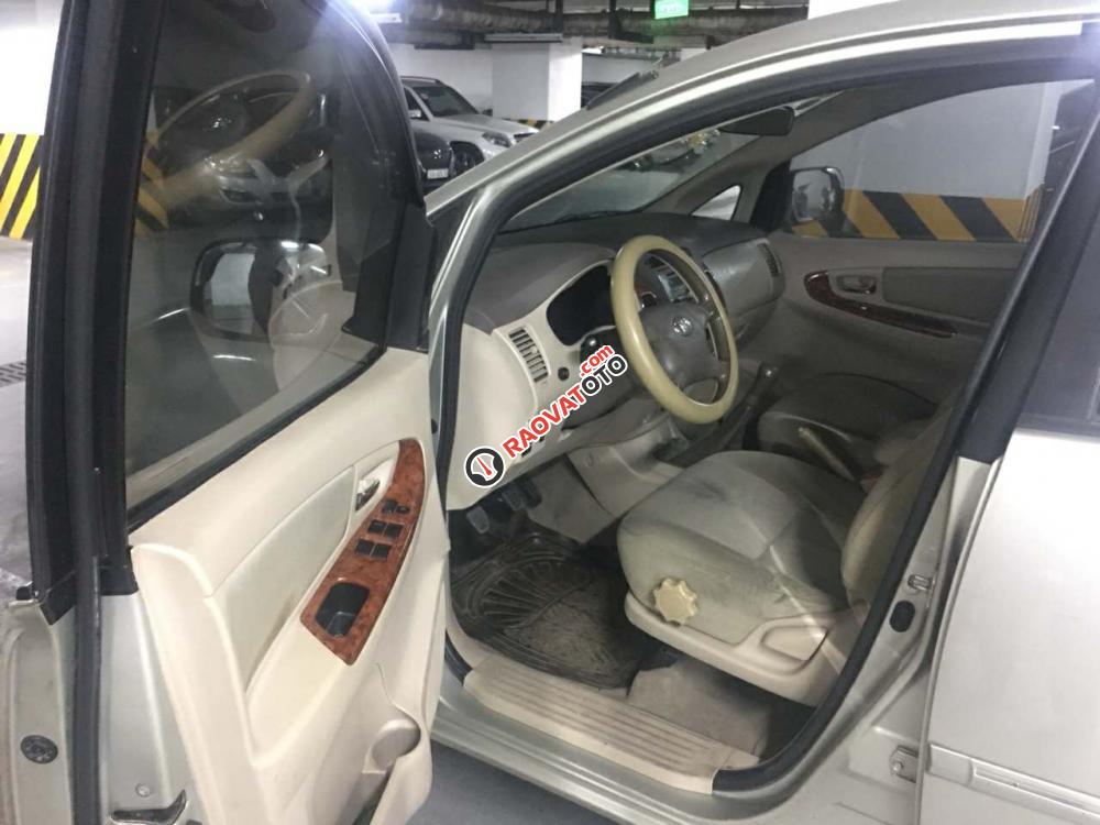 Cần bán xe Toyota Innova G đời 2007, màu bạc, 350 triệu-3