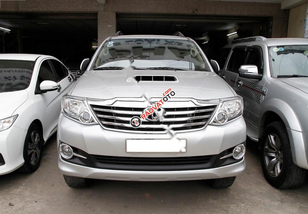 Bán Toyota Fortuner 2.7V 4x2 năm 2013, màu bạc  -1