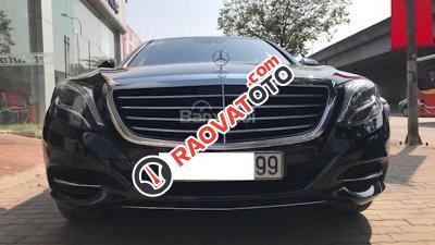 Cần bán Mercedes S500 năm 2015, màu đen xe rất đẹp-0