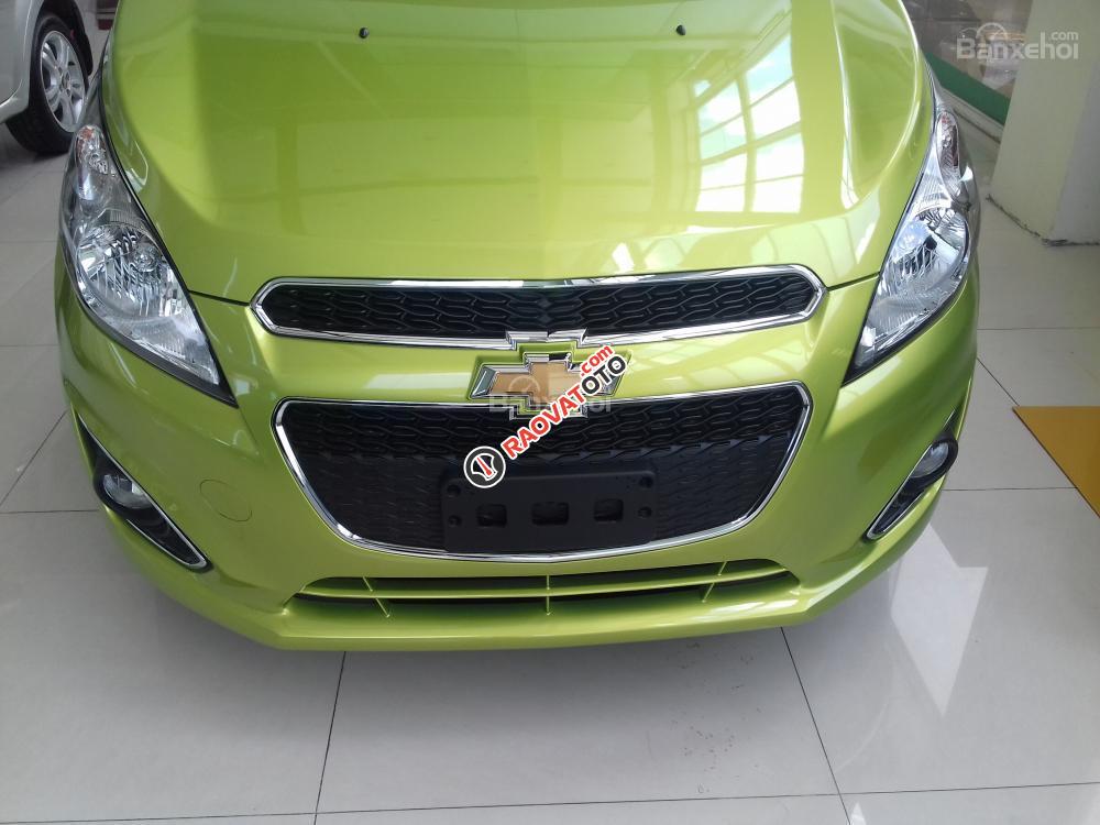 Chevrolet Spark 1.2 LT 2017, giá rẻ ở đâu-3