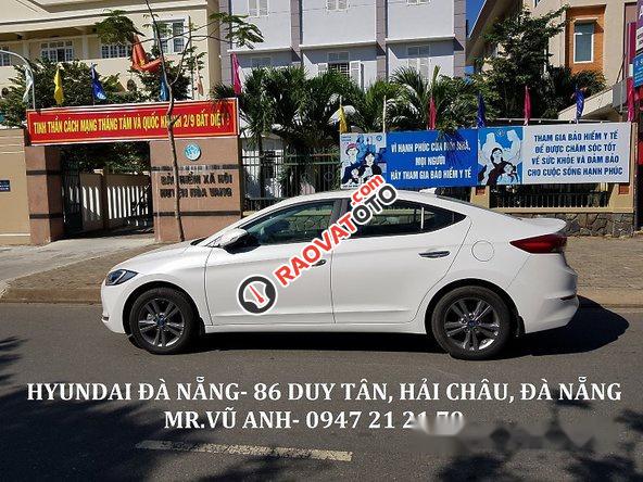 Bán Hyundai Elantra sản xuất 2017, màu trắng-3