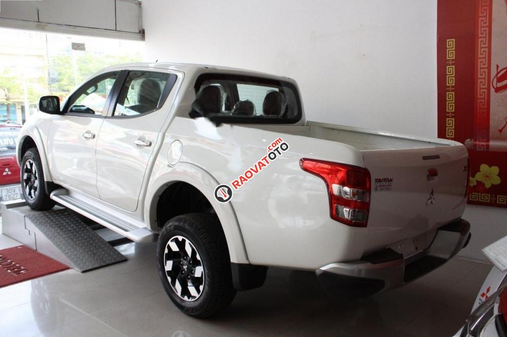 Bán xe Mitsubishi Triton 4x4 AT Mivec năm 2017, màu trắng, xe nhập, 739 triệu-0