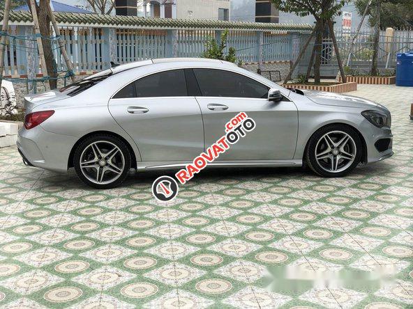 Bán Mercedes CLA250 sản xuất 2014, màu bạc-1