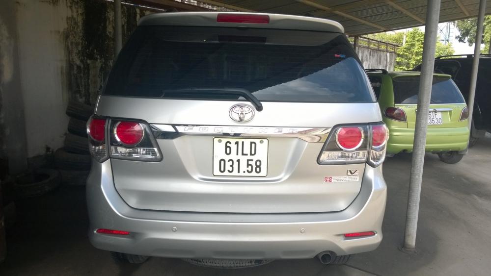 Cần bán Toyota Fortuner đời 2016, màu bạc, nhập khẩu-2