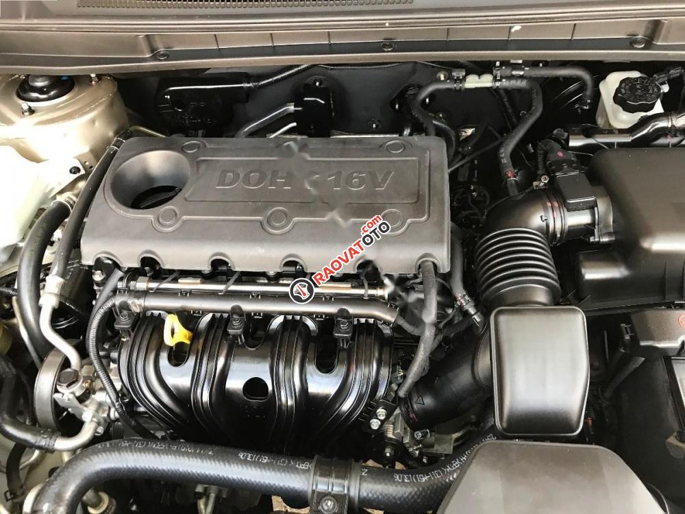 Cần bán gấp Kia Carens đời 2014, chính chủ, giá tốt-1