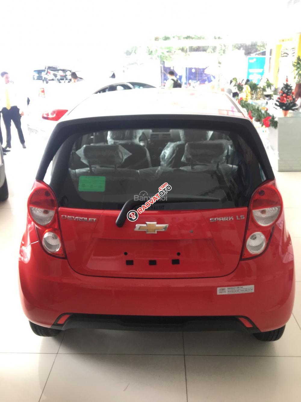 Chevrolet Spark LS 1.2 2017, giá cạnh tranh, ưu đãi cao, LH ngay 0901.75.75.97-Mr. Hoài để nhận giá tốt nhất-4