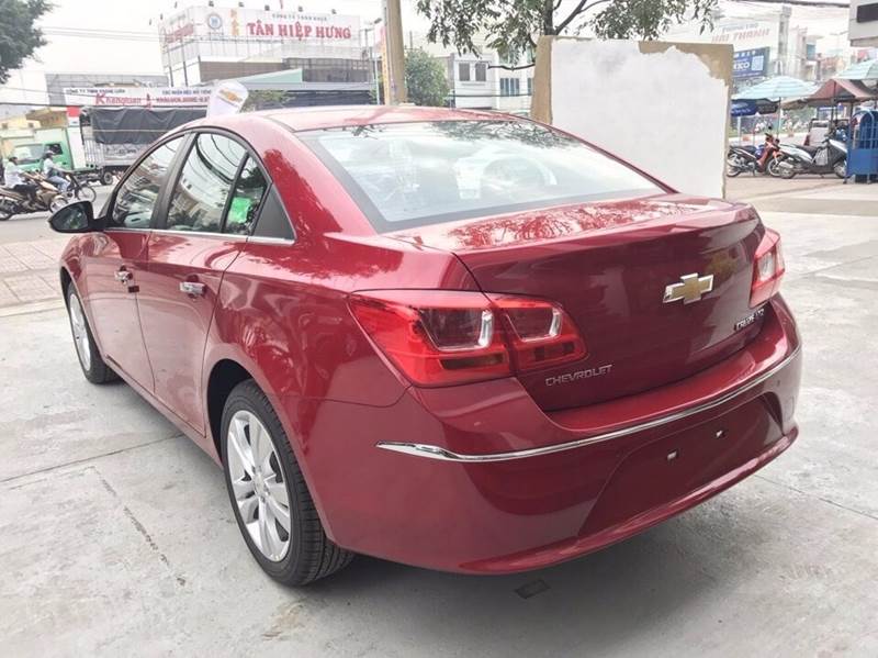 Bán xe Chevrolet Cruze đời 2017, màu đỏ, nhập khẩu nguyên chiếc, giá chỉ 699 triệu-5