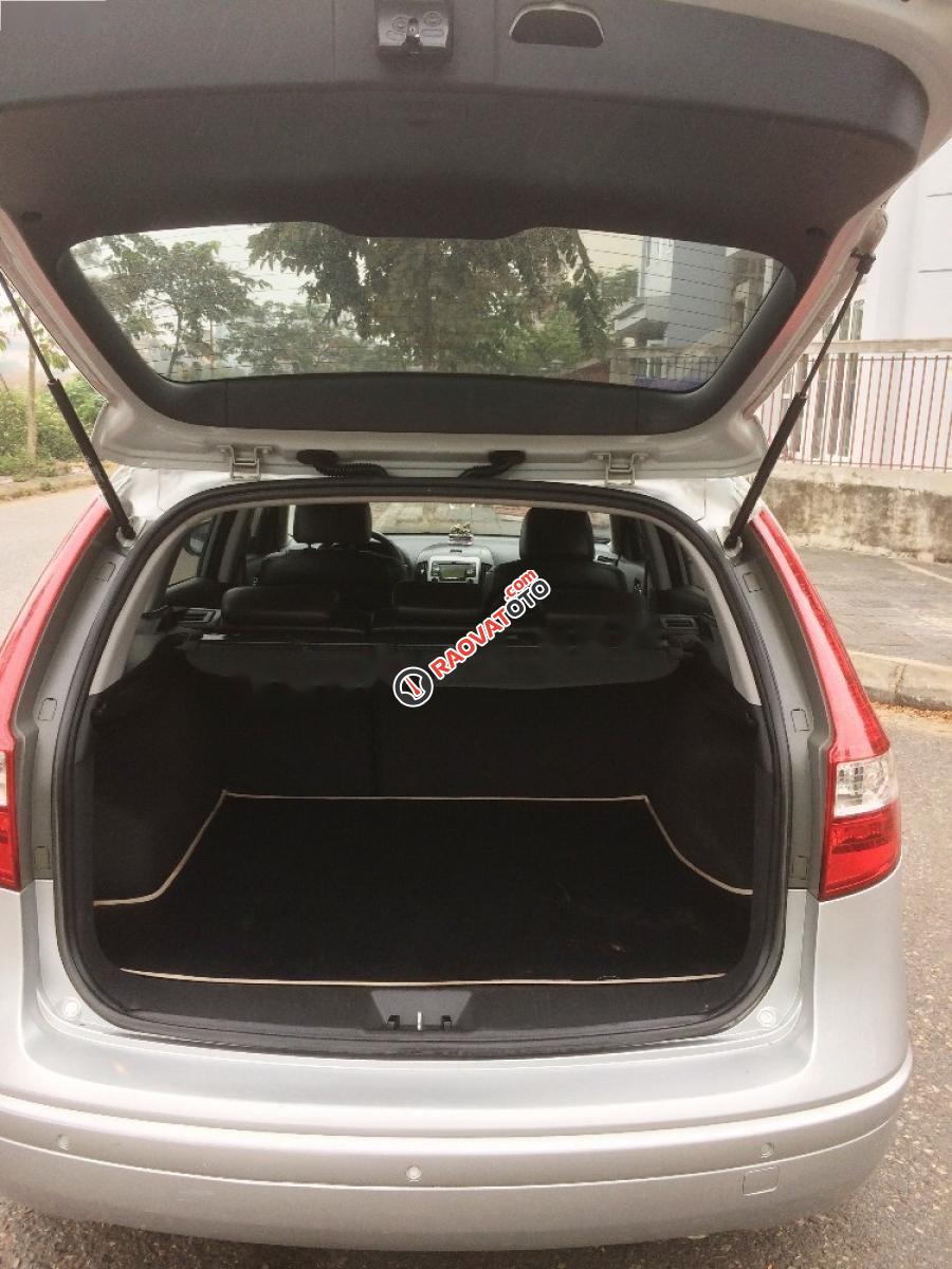 Cần bán xe Hyundai i30 CW 1.6AT đời 2009, màu bạc, nhập khẩu số tự động-4