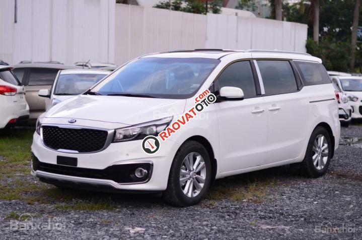 Bán ô tô Kia Sedona DAT 2017, màu trắng-1