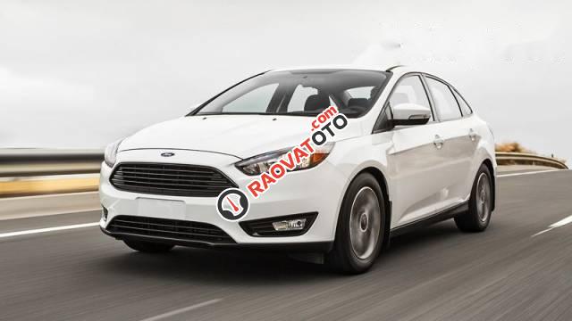 Bán xe Ford Focus đời 2017, màu trắng, 610 triệu-0