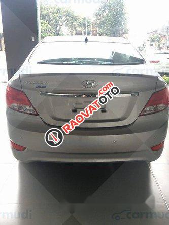 Bán ô tô Hyundai Accent 1.4AT đời 2017, màu bạc, giá 611tr-5