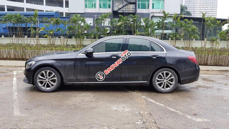Bán xe Mercedes C200 đời 2015, màu đen, mới đi được 4 vạn, chỉ trả 350 triệu rinh xe về ngay-0