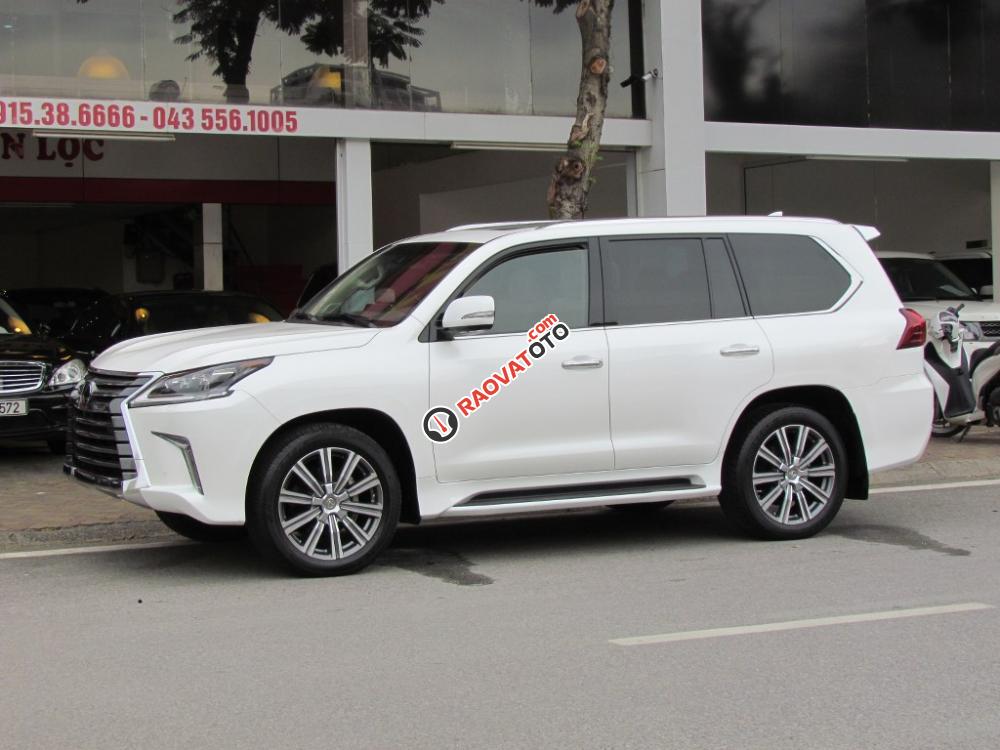 Bán Lexus LX570 2016 màu trắng-2