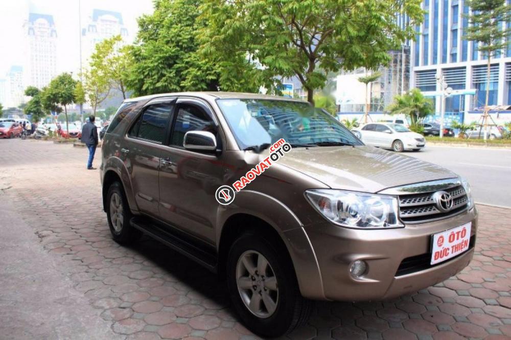 Bán Toyota Fortuner SR5 2.7 AT đời 2011, màu nâu, xe nhập số tự động, giá tốt-4