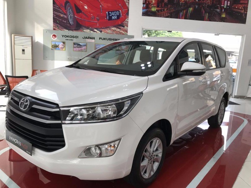 Cần bán xe Toyota Innova đời 2017, màu đỏ, nhập khẩu nguyên chiếc-6