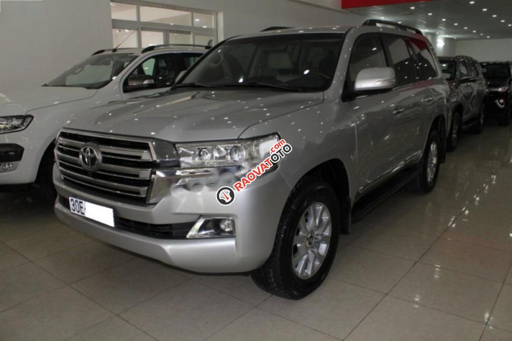 Xe Toyota Land Cruiser VX 4.6 V8 2016, màu bạc, nhập khẩu nguyên chiếc -1