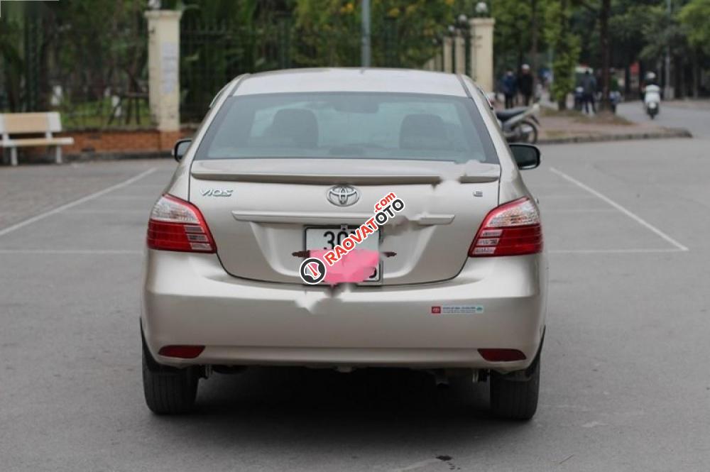 Cần bán lại xe Toyota Vios 2010, số sàn-4