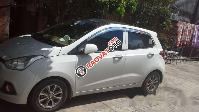 Cần bán gấp Hyundai Grand i10 đời 2015, màu trắng, giá chỉ 310 triệu-3