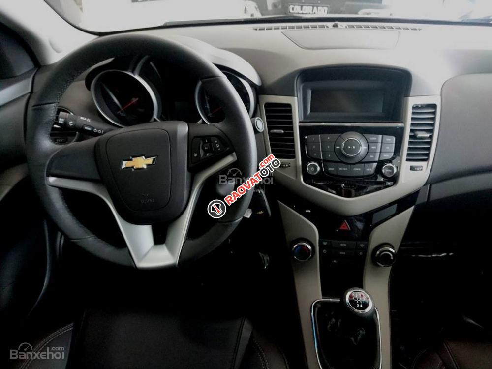 Chevrolet Cruze 2017, chỉ cần đưa trước 80tr là có xe, khuyến mãi lên đến 60Tr-3