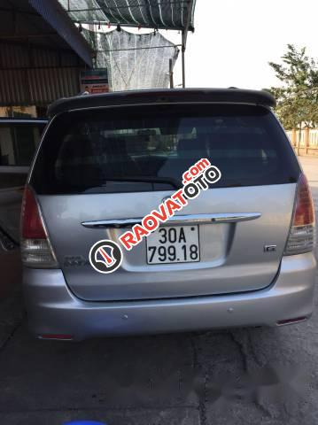 Cần bán Toyota Innova G đời 2009, màu bạc-5