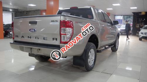 Cần bán gấp Ford Ranger 2.2 AT đời 2015-9