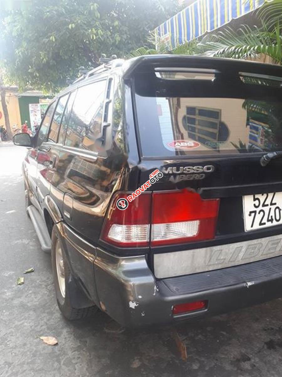 Cần bán xe Ssangyong Musso năm 2007, màu đen, xe nhập-1