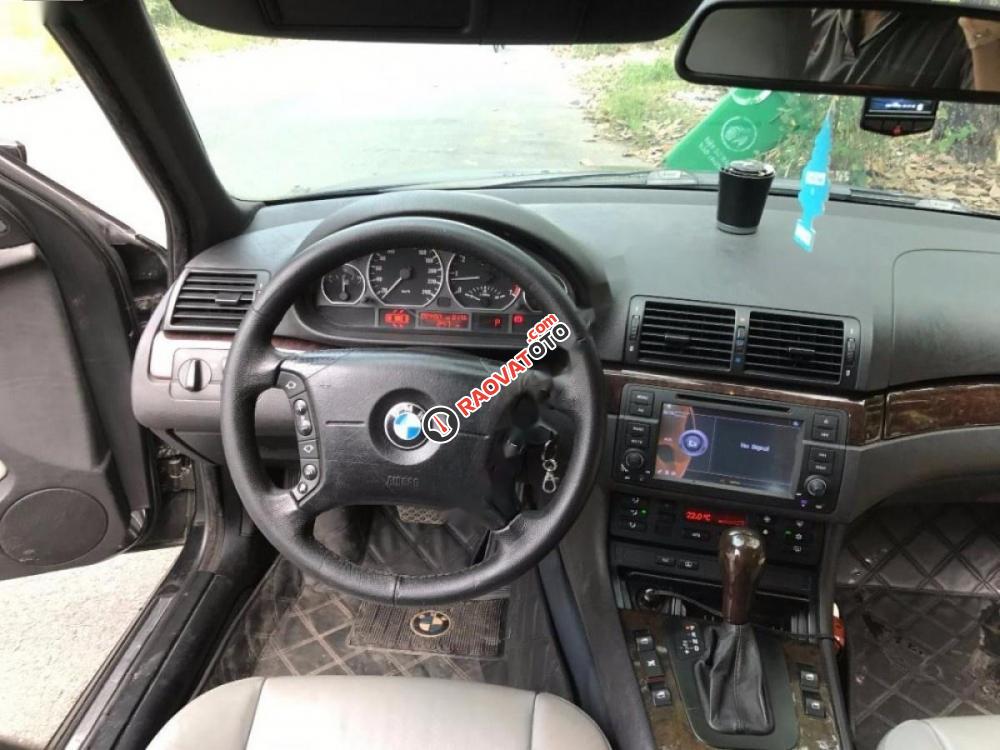 Bán ô tô BMW 3 Series 325i 2004, màu đen số tự động-4