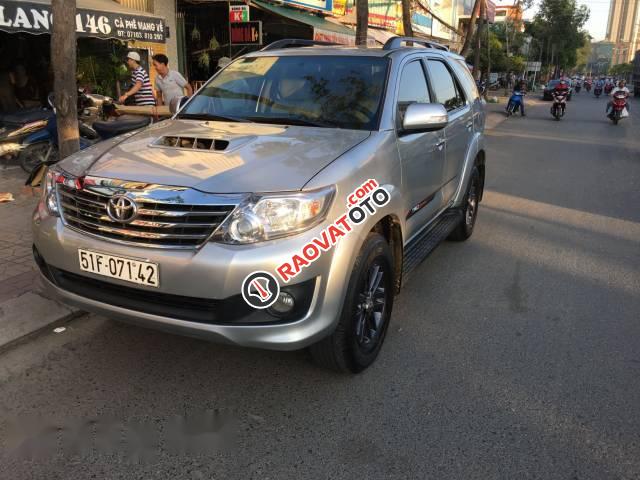 Cần bán lại xe Toyota Fortuner G đời 2015 số sàn-1