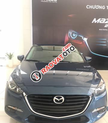 Cần bán Mazda 3 Facelift đời 2017, màu xanh -0