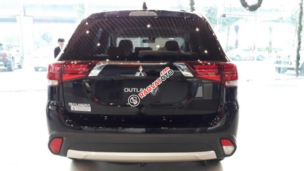 Cần bán xe Mitsubishi Outlander đời 2017, màu đen, nhập khẩu-7