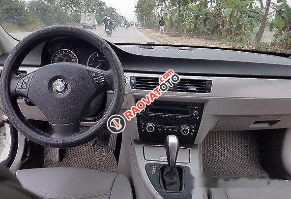 Xe BMW 3 Series 320i đời 2008, màu đen số tự động-3