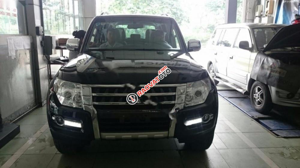 Cần bán Mitsubishi Pajero V6 3.0 đời 2017, màu đen, nhập khẩu-0