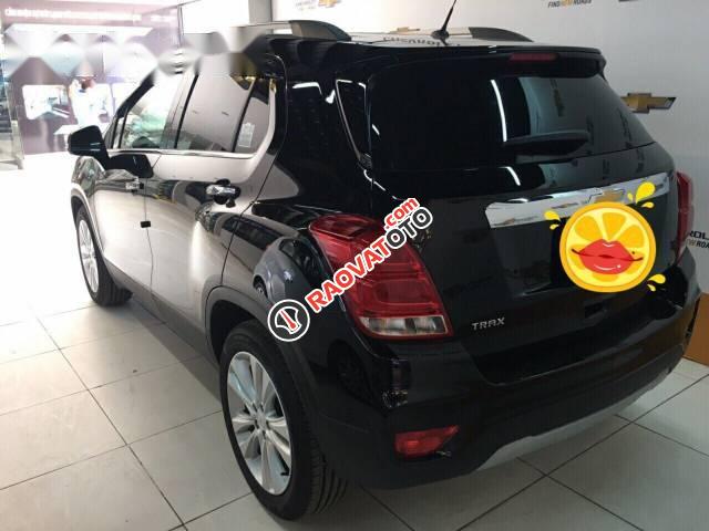 Cần bán xe Chevrolet Trax 2017, màu đen-2