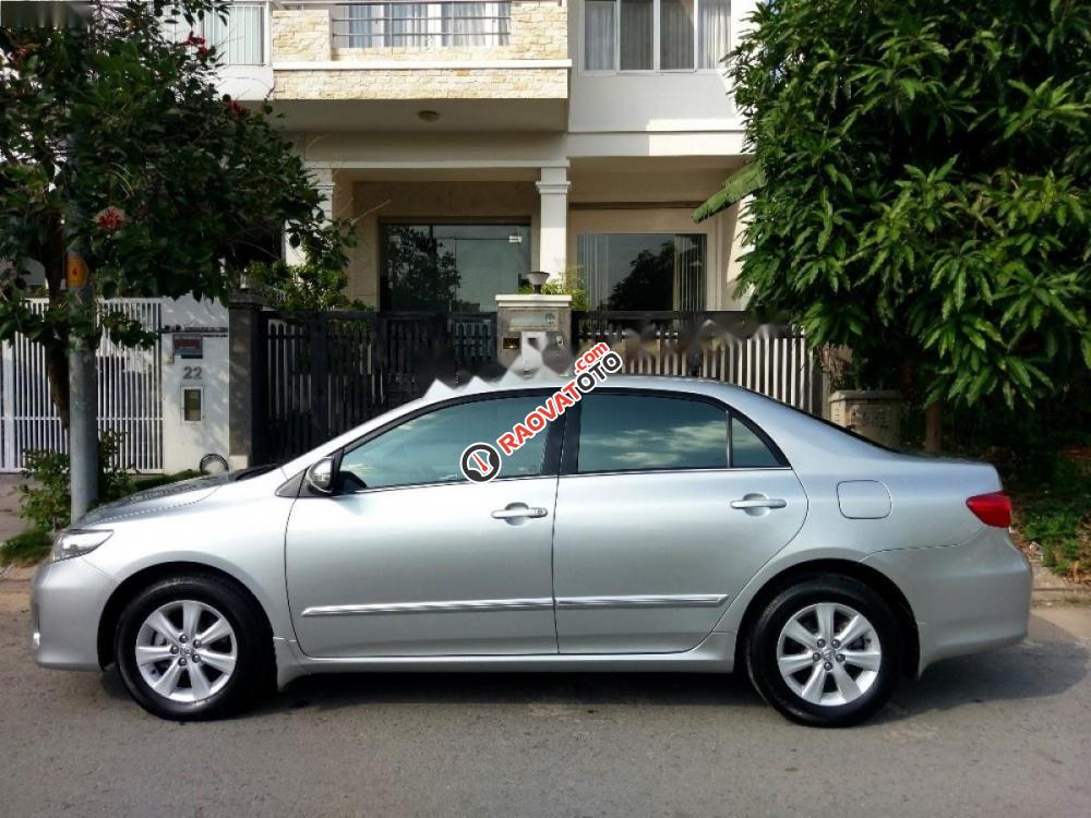 Bán Toyota Corolla altis đời 2011, màu bạc chính chủ-5