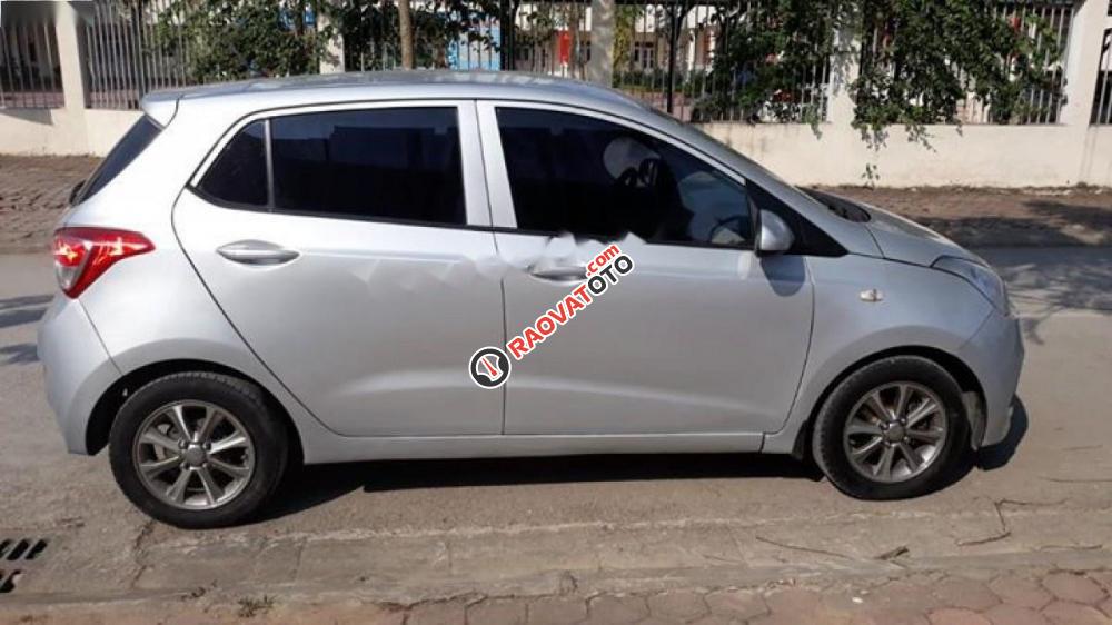 Cần bán gấp Hyundai Grand i10 đời 2014, màu bạc, nhập khẩu, chính chủ-2