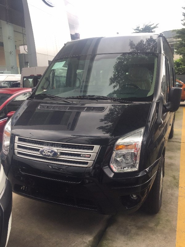 Bán Ford Transit sản xuất 2017, màu đen, nhập khẩu nguyên chiếc-4