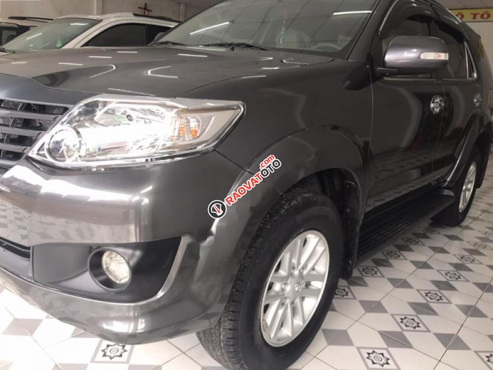 Bán xe Toyota Fortuner 2.5G 2012, màu xám-2