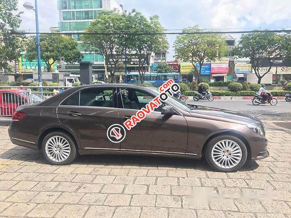 Bán Mercedes E200 năm 2015, màu nâu, nhập khẩu nguyên chiếc-3