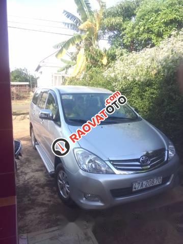 Bán xe Toyota Innova đời 2008, màu bạc-0