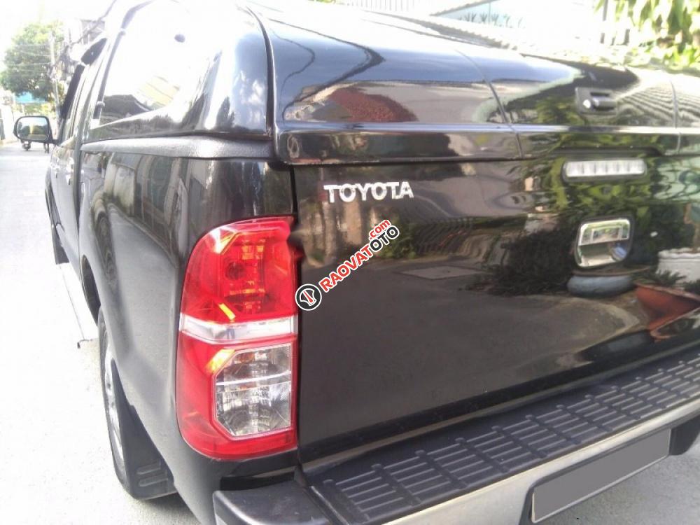 Cần bán lại xe Toyota Hilux 2.5E 4x2 MT 2013, màu đen, xe nhập số sàn-6