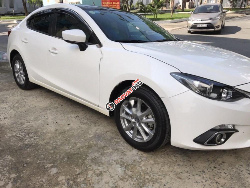 Bán Mazda 3 1.5AT sản xuất 2016, màu trắng xe gia đình, giá tốt-0