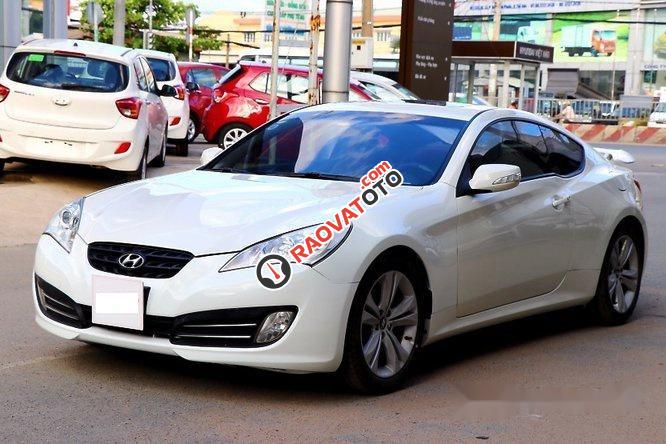 Cần bán xe Hyundai Genesis coupe 2.0 AT đời 2010, màu trắng-5