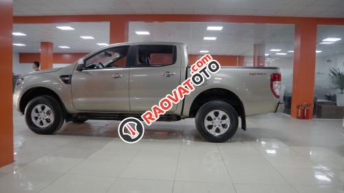 Cần bán gấp Ford Ranger 2.2 AT đời 2015-2