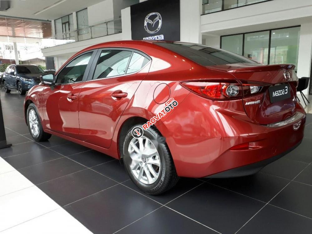 Cần bán xe Mazda 3 1.5L Facelift đời 2017, màu đỏ-0