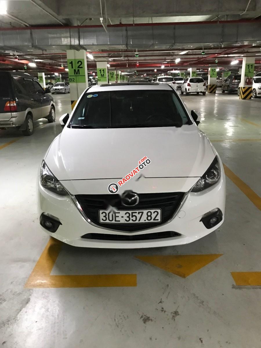 Bán Mazda 3 đời 2016, màu trắng chính chủ-1