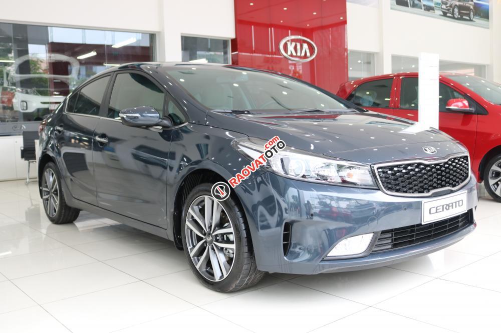 Kia Cerato sở hữu thiết kế ưu Việt và những tính năng hiện đại nhất-1