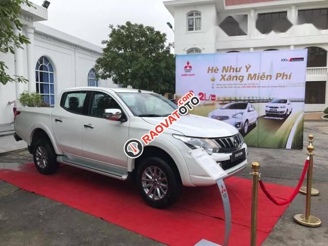 Cần bán xe Mitsubishi Triton 2.4 Mivec sản xuất 2017, màu trắng-1