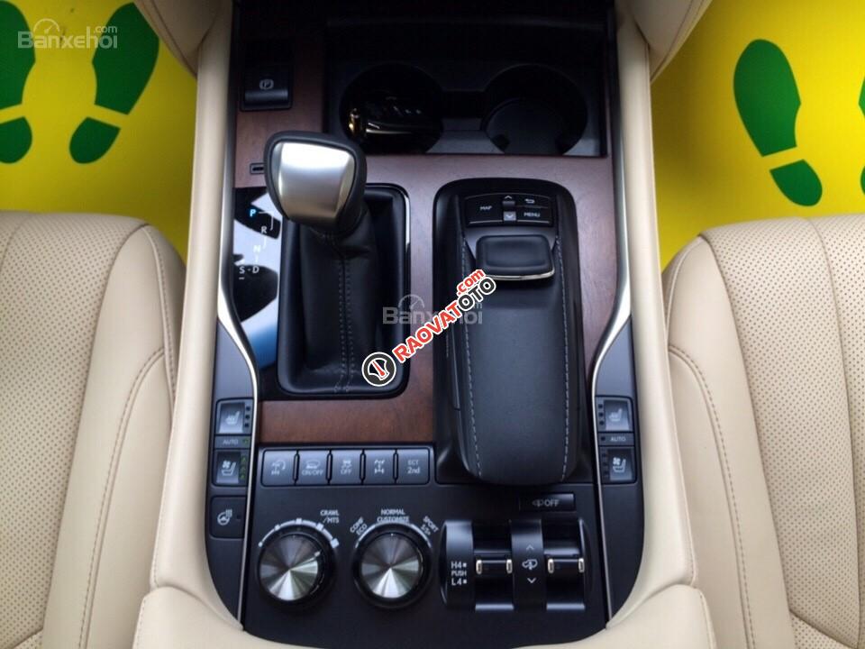 Bán Lexus LX570 2016 nhập Mỹ, màu ghi vàng, xe giao ngay-9